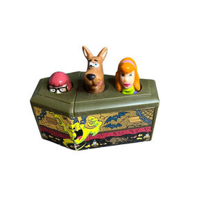 Burger King Scooby-Doo Velma Scooby‎ & Daphne In Coffin Toy 1996